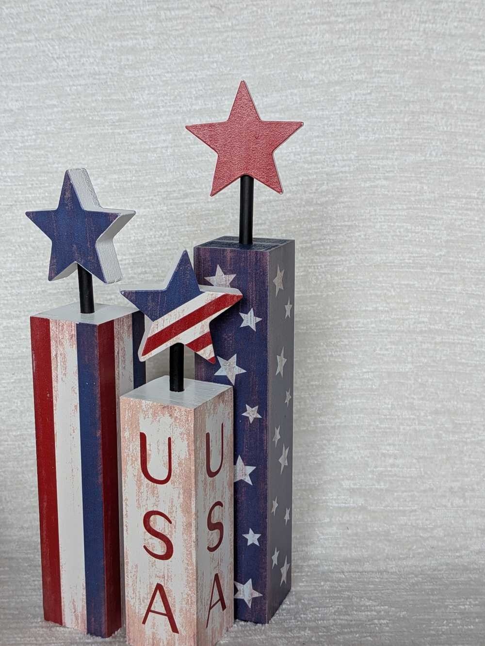 Patriotic Wooden Tabletop Decor- Red, White & Blue Firecracker  Theme Like New - Picture 4 of 8
